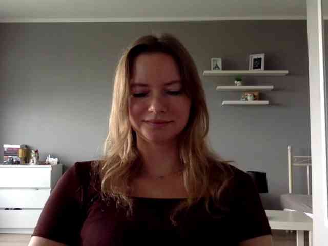 kissMillie webcam