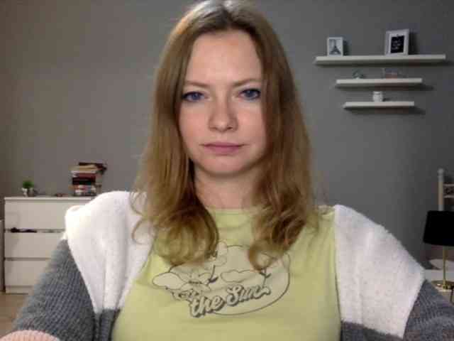 kissMillie webcam