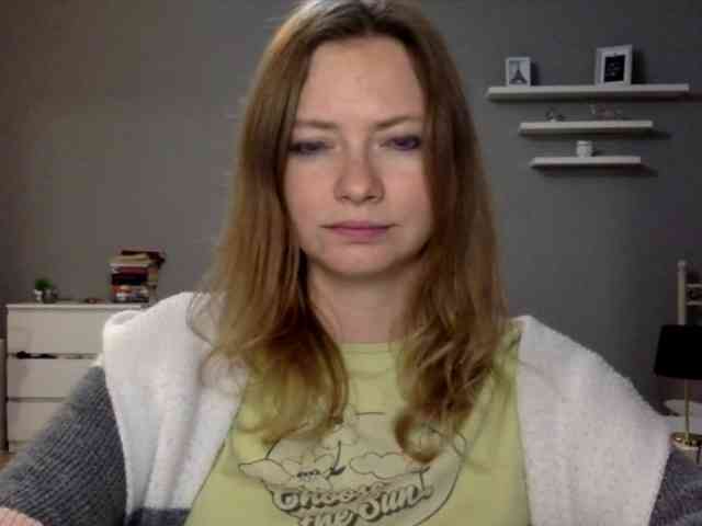 kissMillie webcam