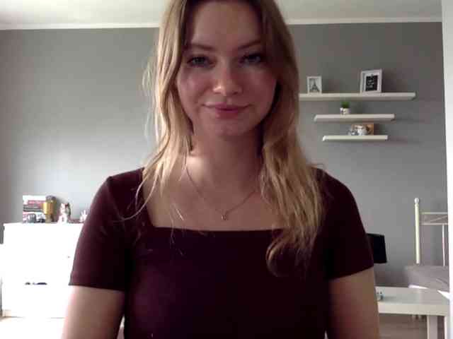 kissMillie webcam