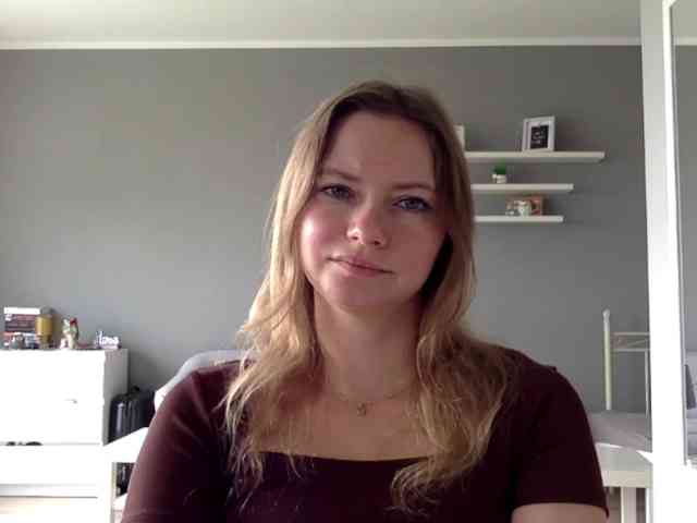 kissMillie webcam