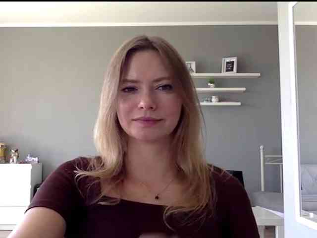 kissMillie webcam