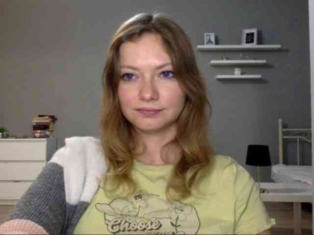 kissMillie webcam