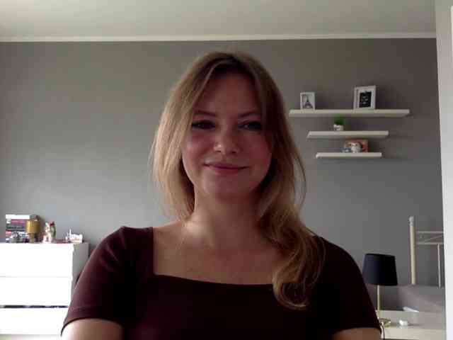 kissMillie webcam