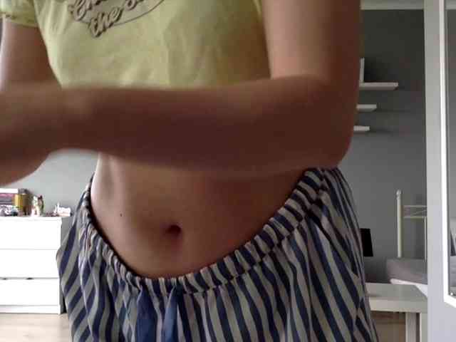 kissMillie webcam