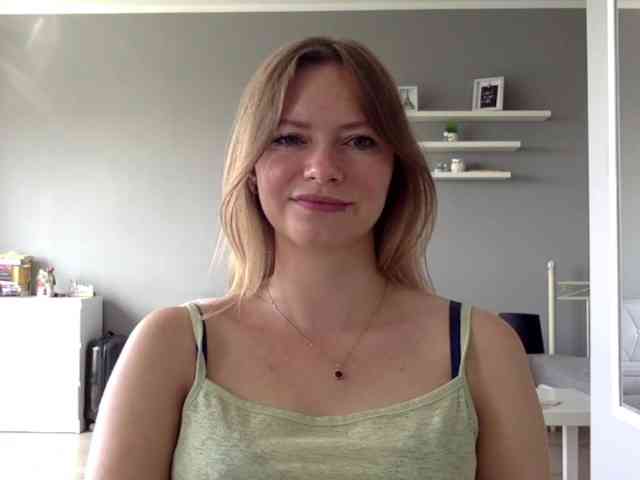 kissMillie webcam