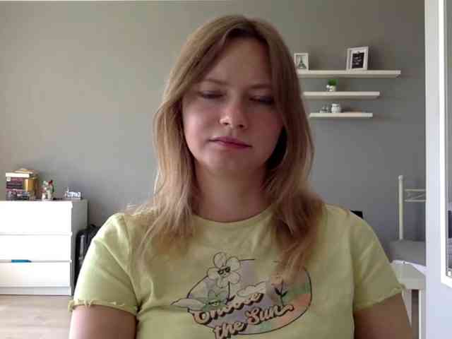 kissMillie webcam