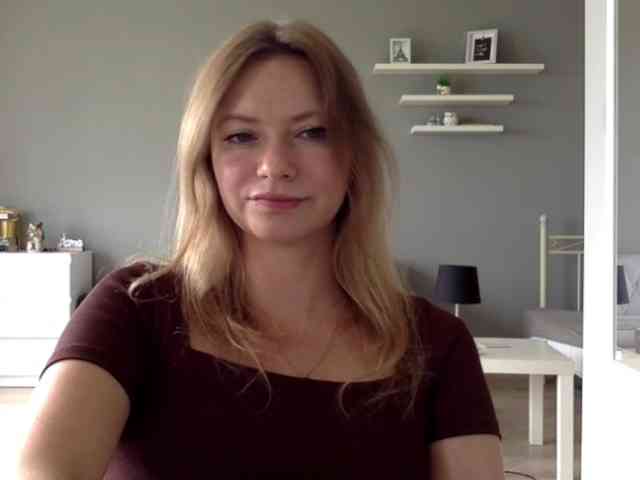 kissMillie webcam