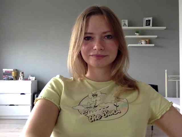 kissMillie webcam