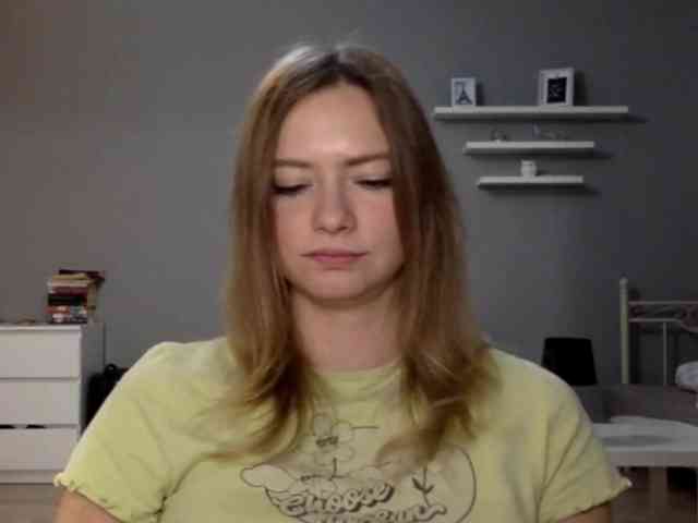 kissMillie webcam