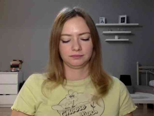 kissMillie webcam