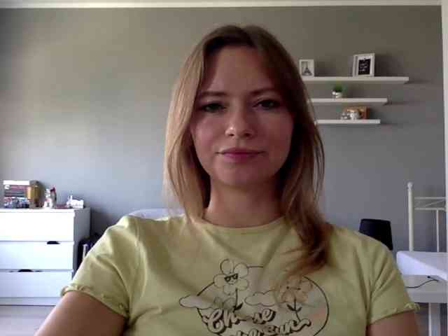 kissMillie webcam