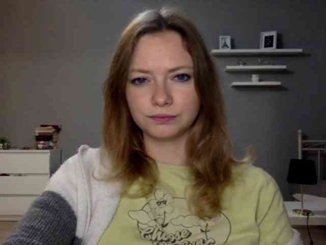 kissMillie webcam