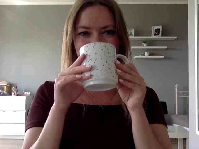 kissMillie webcam