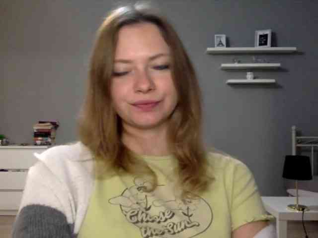kissMillie webcam