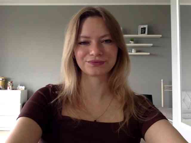 kissMillie webcam