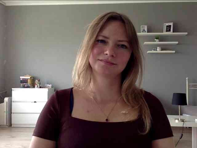 kissMillie webcam