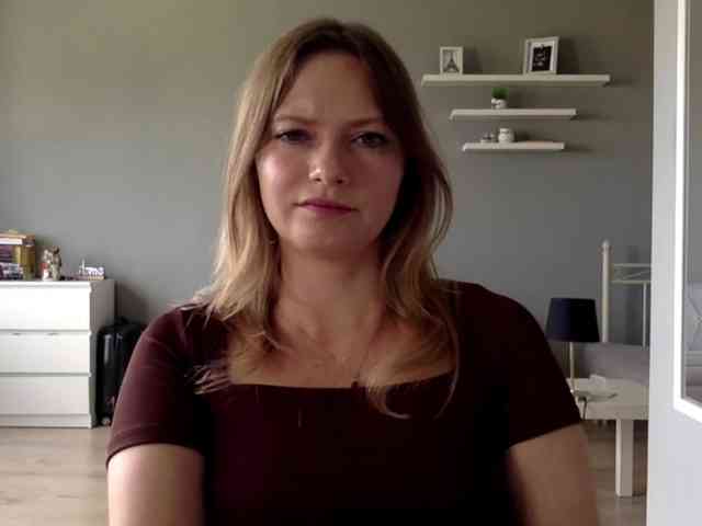 kissMillie webcam