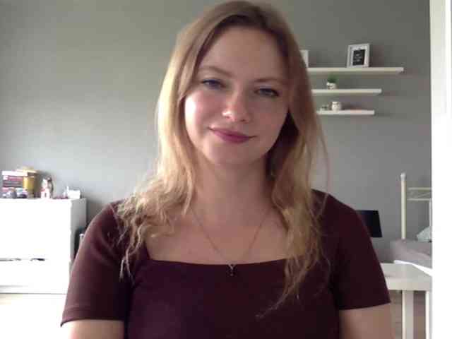 kissMillie webcam