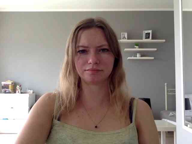 kissMillie webcam