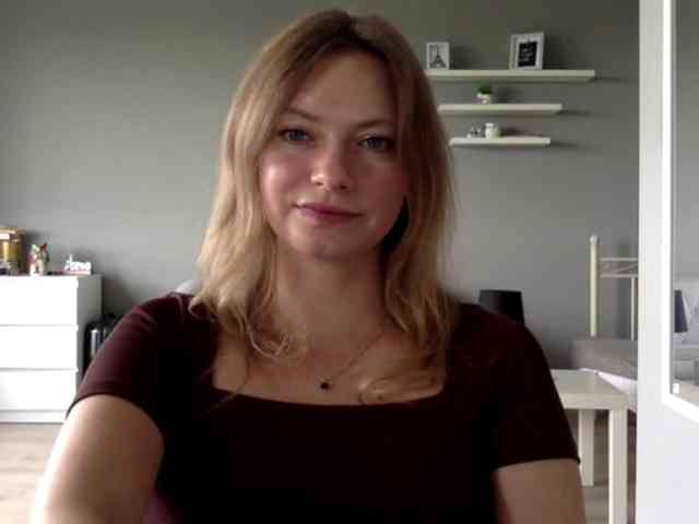 kissMillie webcam