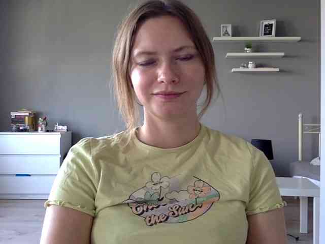 kissMillie webcam