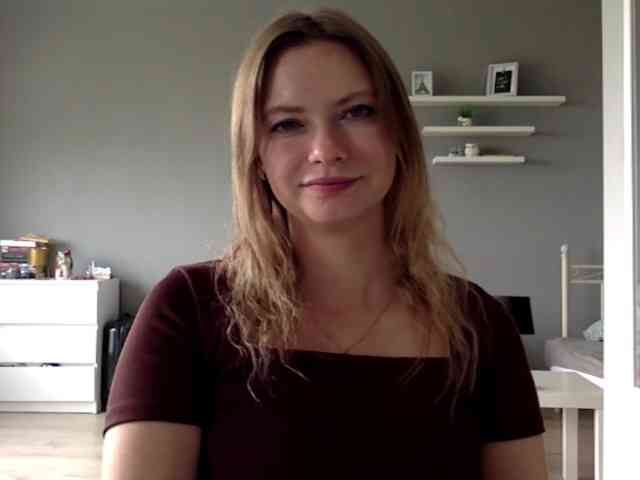 kissMillie webcam