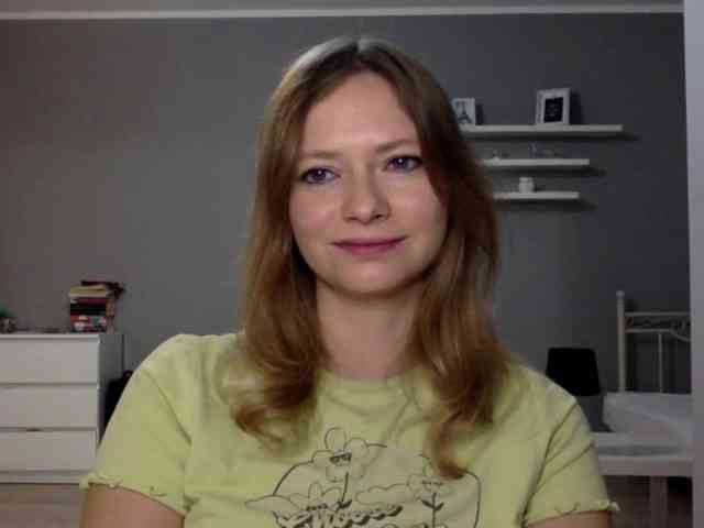 kissMillie webcam