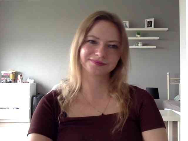 kissMillie webcam
