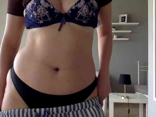 kissMillie webcam