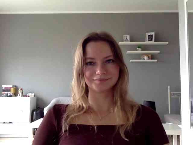 kissMillie webcam