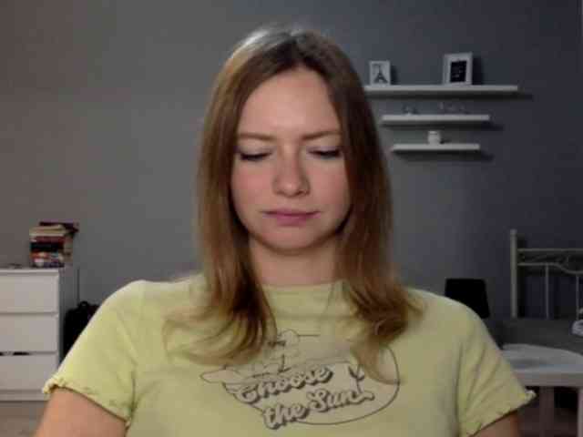 kissMillie webcam