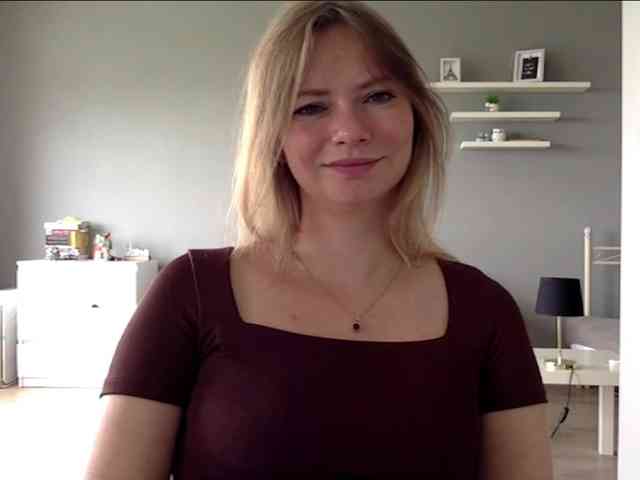 kissMillie webcam