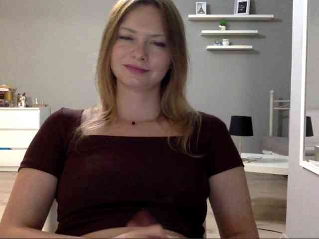 kissMillie webcam