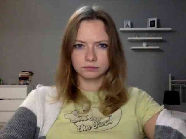 kissMillie webcam