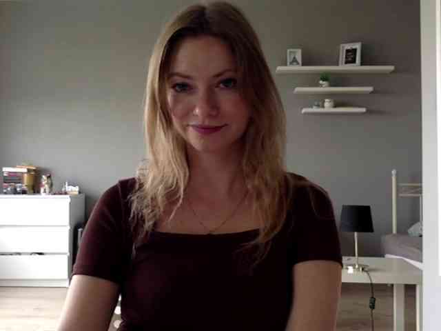 kissMillie webcam