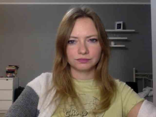kissMillie webcam