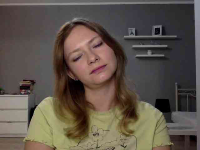 kissMillie webcam