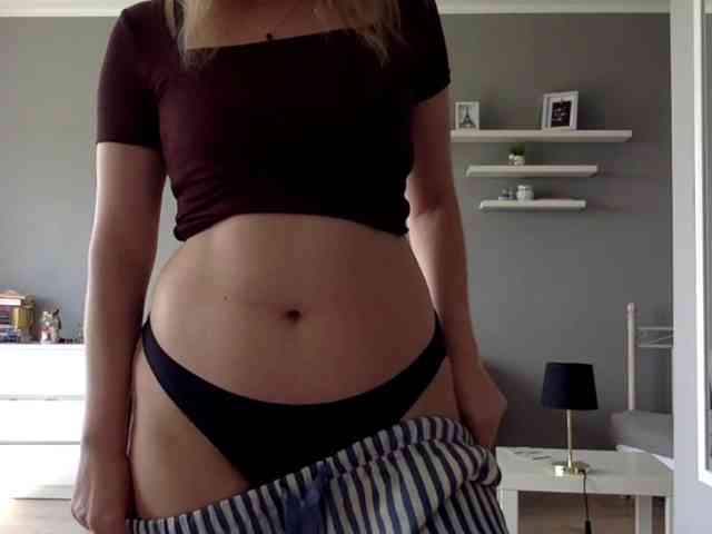 kissMillie webcam