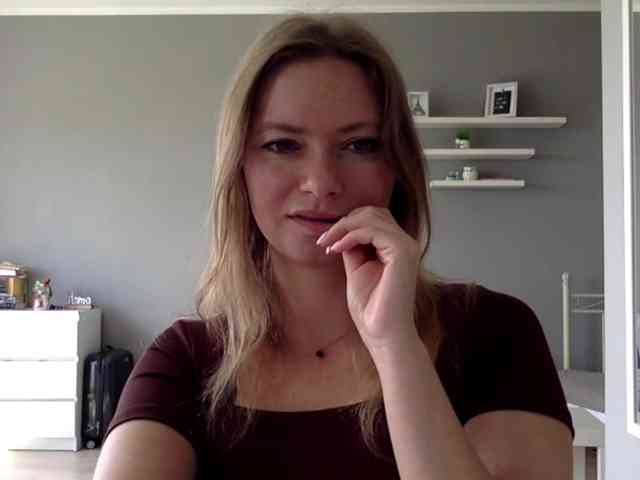 kissMillie webcam