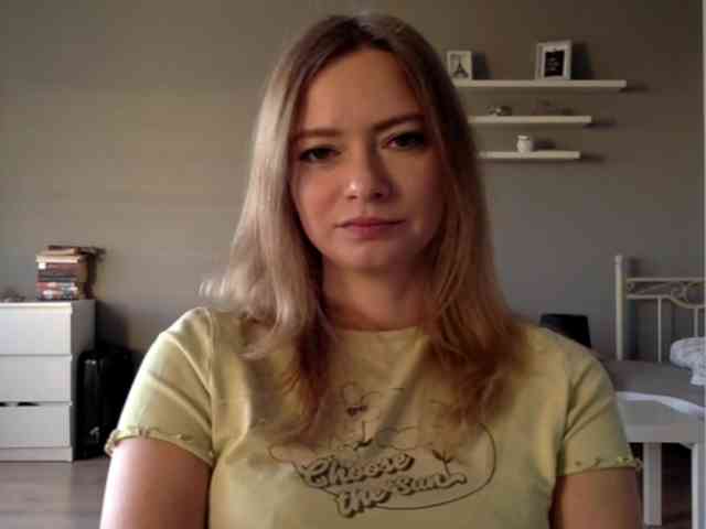 kissMillie webcam