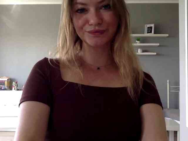 kissMillie webcam