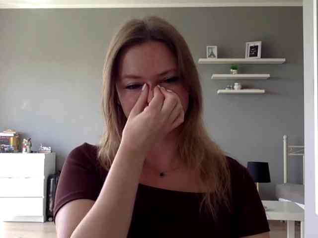 kissMillie webcam