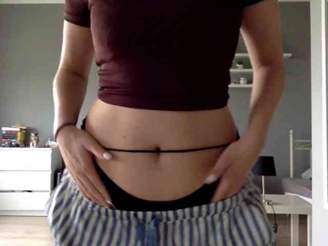 kissMillie webcam