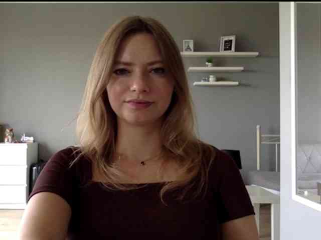 kissMillie webcam