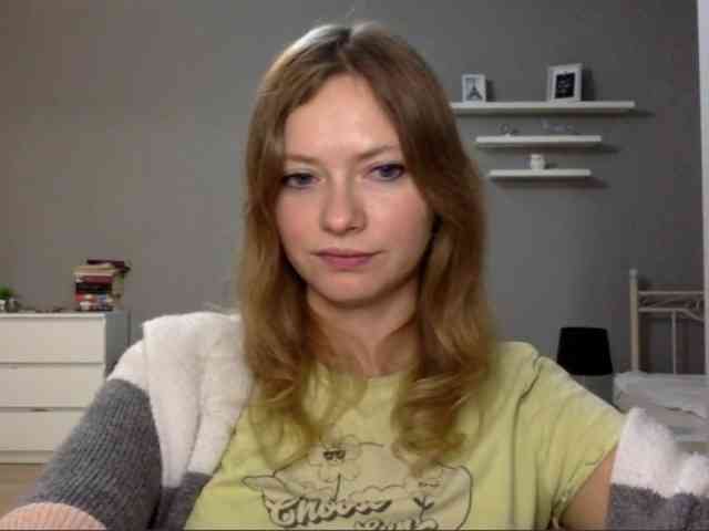 kissMillie webcam