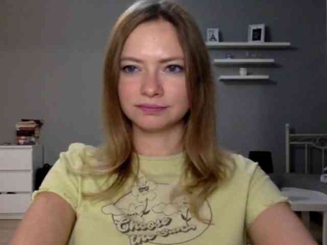 kissMillie webcam