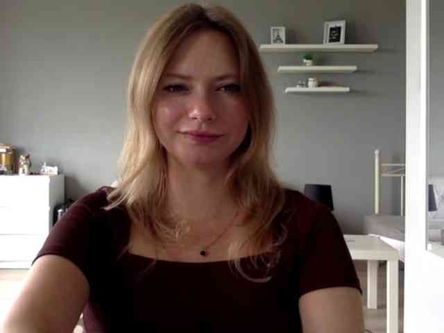 kissMillie webcam