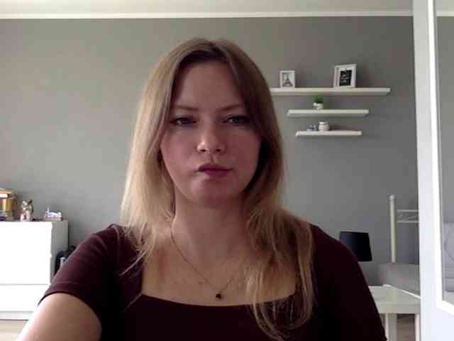 kissMillie webcam
