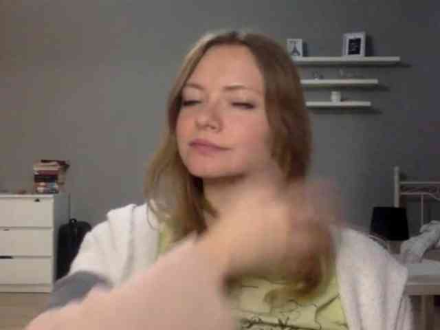 kissMillie webcam